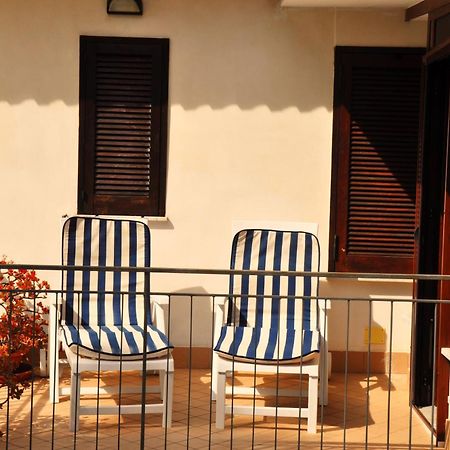 סנטה מריה די קסטלבאטה Villa Laura Sea View Apartments חדר תמונה