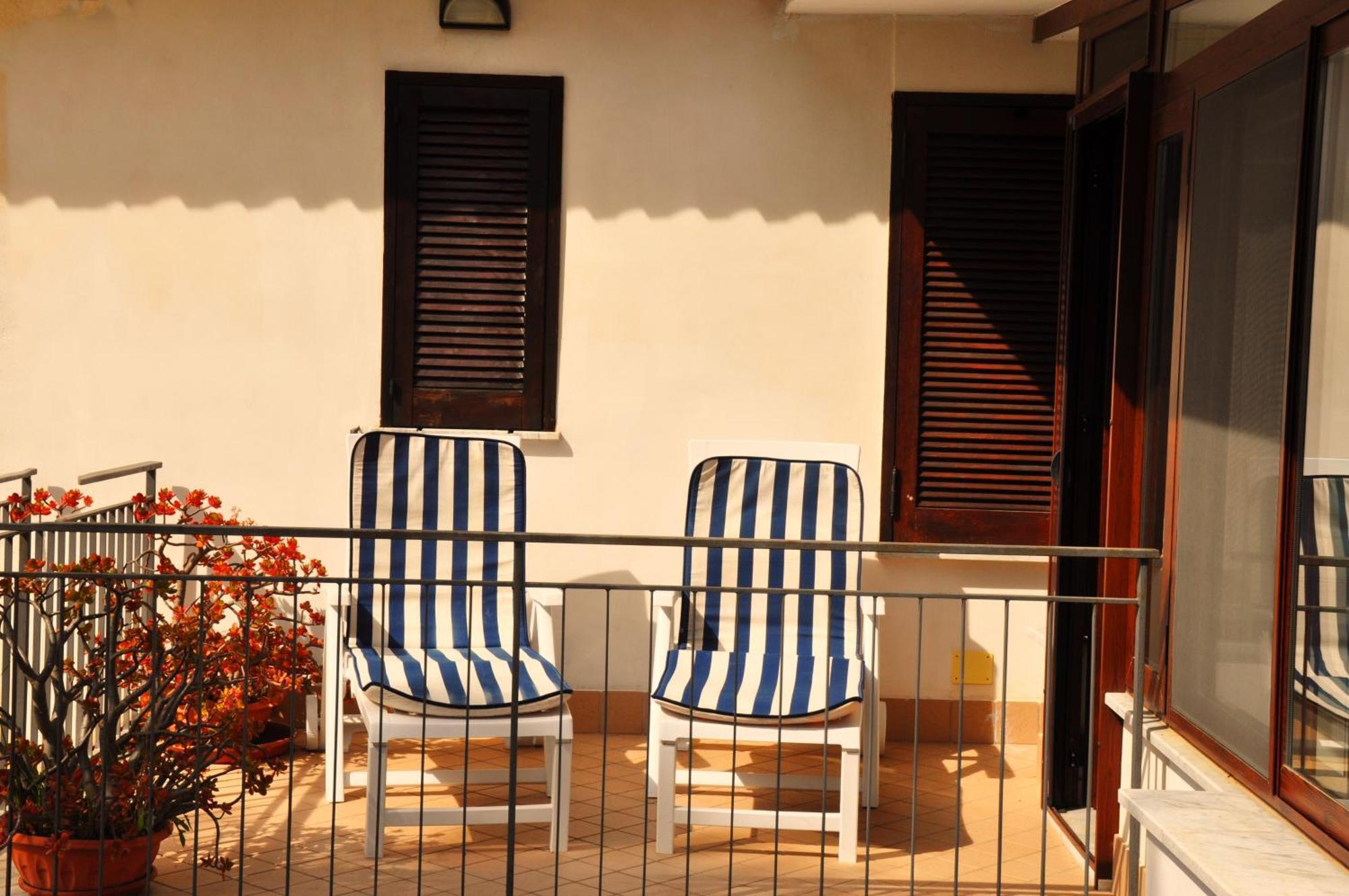 סנטה מריה די קסטלבאטה Villa Laura Sea View Apartments חדר תמונה