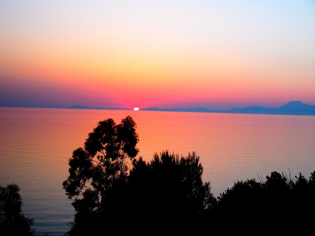 סנטה מריה די קסטלבאטה Villa Laura Sea View Apartments מראה חיצוני תמונה