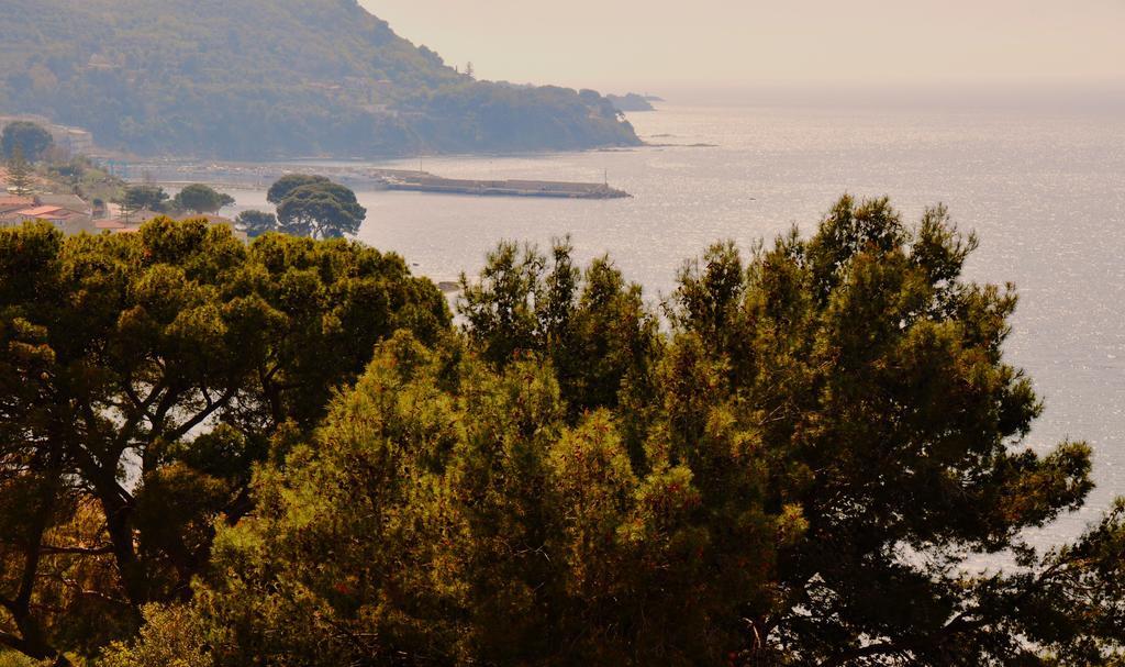 סנטה מריה די קסטלבאטה Villa Laura Sea View Apartments מראה חיצוני תמונה