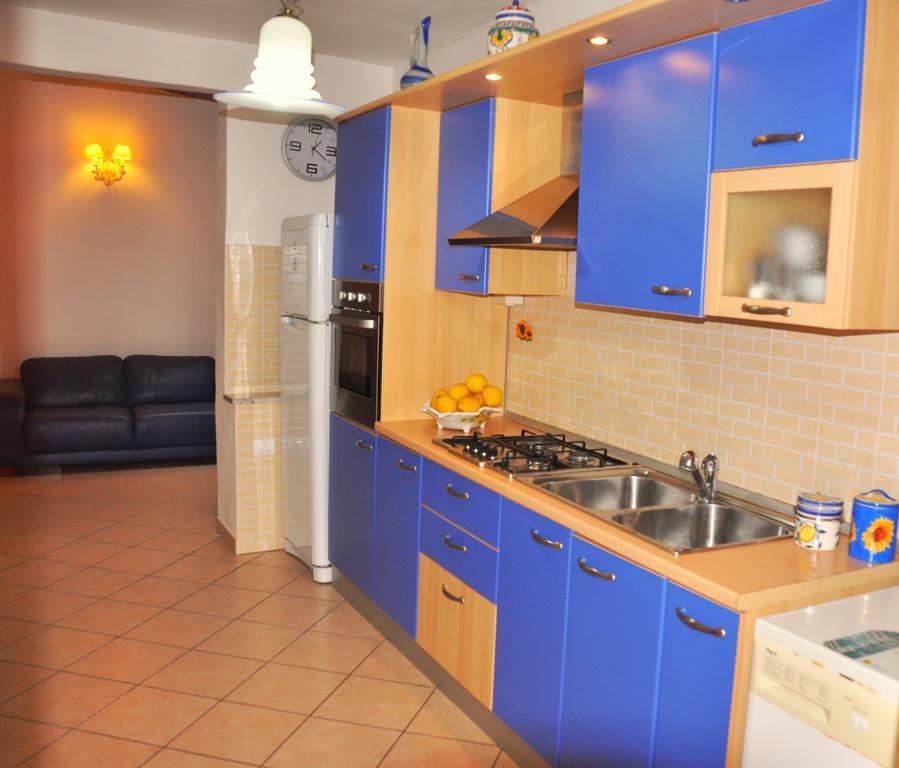 סנטה מריה די קסטלבאטה Villa Laura Sea View Apartments מראה חיצוני תמונה